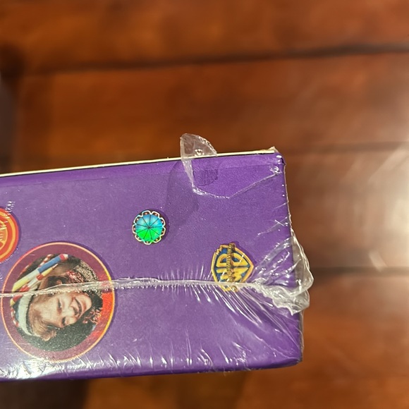 Willy Wonka & the Chocolate Factory Three-Disc 40th Anniversary Collectors Combo - Picture 10 of 15